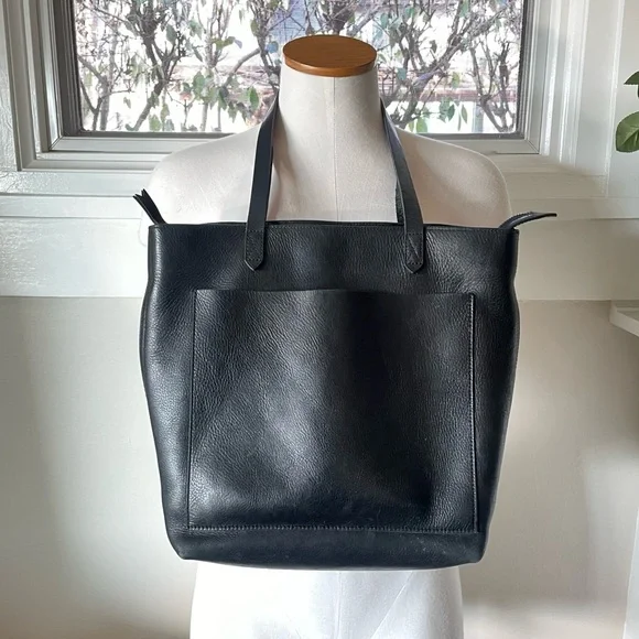 Madewell | Black Leather Tote Bag - Picture 16 of 16